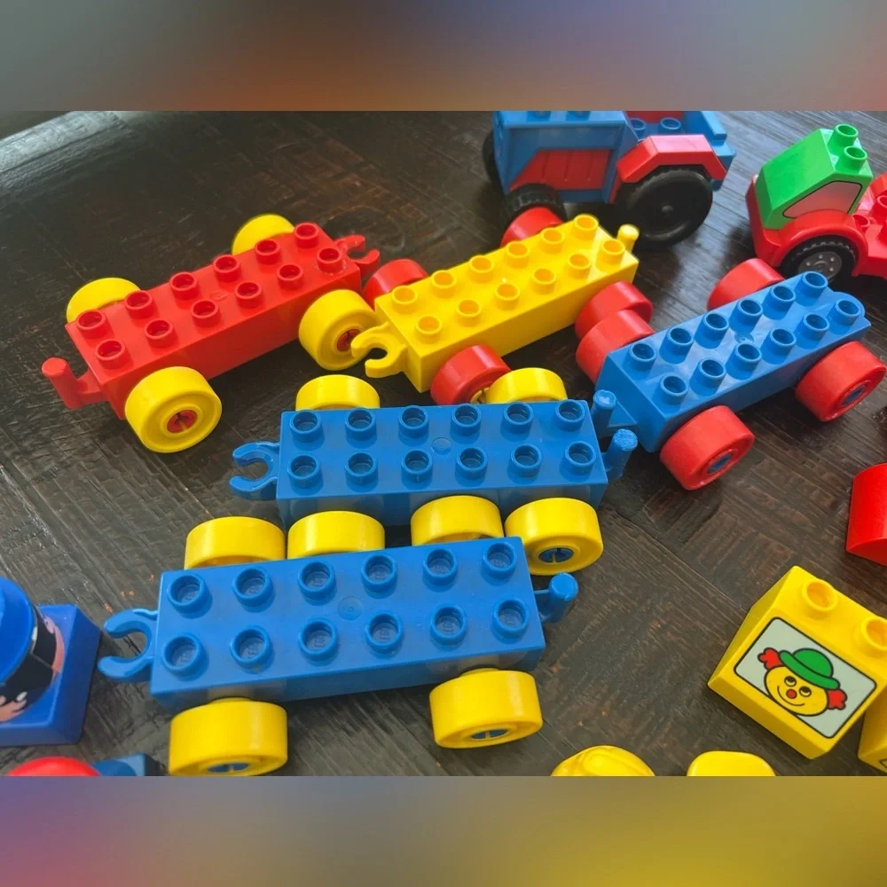 LEGO DUPLO Mix Lot Blocks Bricks Various Pieces, Animals, People,Tractor 90pc